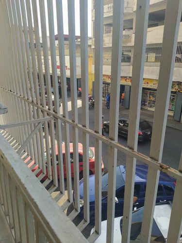 Imagen 4 de 20 de Perfecto Para Remodelar En Pleno Centro De Maracay Espacioso Apto.170 Mts2
