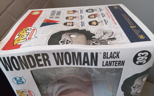 Funko Wonder Woman Black Lantern Glow Amazon Caja Dañada (Usado)