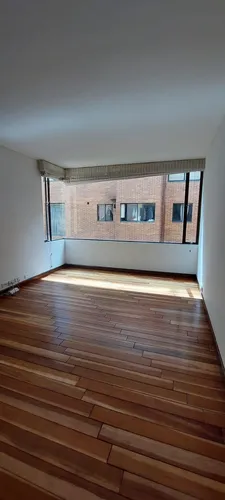 Apartamento En Arriendo En Los Rosales. Cod A12562