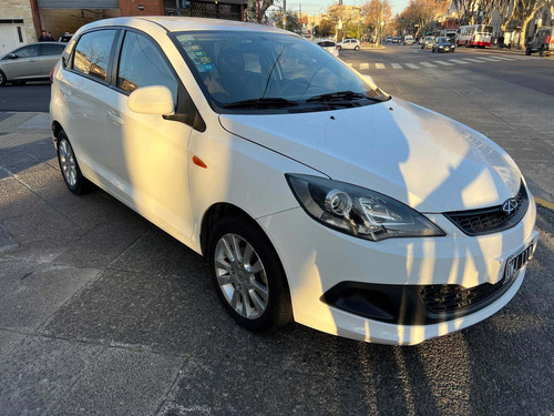 Imagen 3 de 16 de Chery Fulwin 2015 1.5 Ii Hatchback