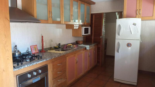 C.c. Los Cardales 4 Dorm. (2 Suits)250 M² Cub. Sobre 1 Lote, A Mts D La Entrada.