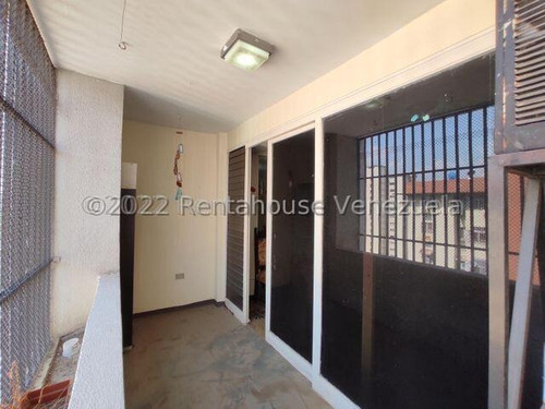 Apartamento Amplio En Calicanto Resd. Caroni. Ljsa 23-4948
