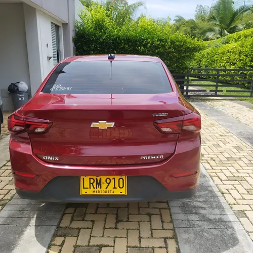 Chevrolet Onix 1.0T Premier Sedan At