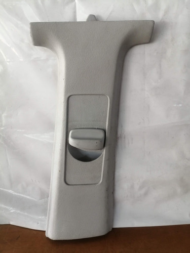 Moldura Superior Poste Derecho Volkswagen Golf A3