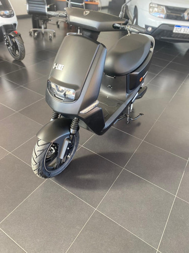 Imagen 4 de 22 de Moto Eléctrica. Yadea - Modelo S-like, Motos Eléctricas