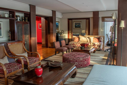 Exclusivo.zona Punta Carretas,bulevar Artigas Frente Al Golf Y A 200 Metros De Rambla Y Shopping.todo Un Piso De 330 M2,recepción, Amplia Terraza, Comedor, Doble Estar,4 Dorm.4 Baños.servicio.2 Gges.
