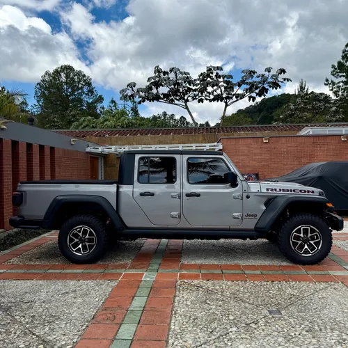 Jeep Rubicon Gladiator 2020