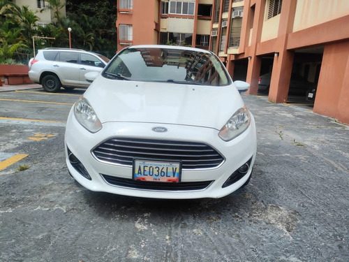 Imagen 3 de 11 de Ford Fiesta
