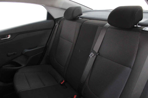 Imagen 11 de 14 de Hyundai Accent 2018 4 Cilindros