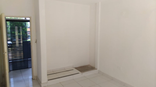 ¡bajó De Precio! Edificio Comercial En Pleno Centro De San Lorenzo