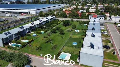Casa En Venta En Pilar, G.b.a. Zona Norte