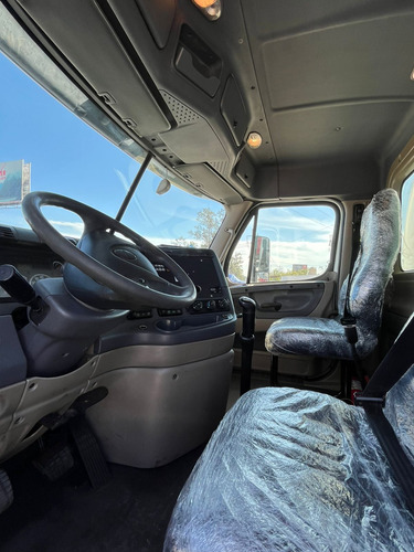 Freightliner Cascadia Pipa De 20,000 Litros