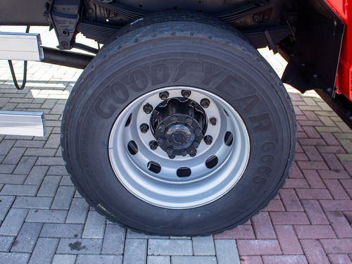 Imagem 13 de 15 de Vw 17280 2013 4x2 Automático - Compactador De Lixo=vw,ford