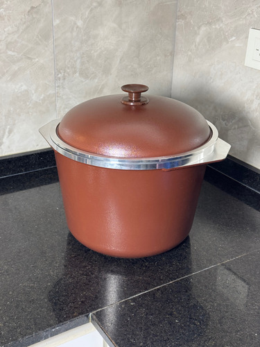 Olla Pucherona Doña Tina 14l Antiadherente Con Tapa Marrón