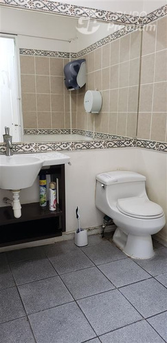 Casa En Arriendo De 12 Dorm. En Las Condes