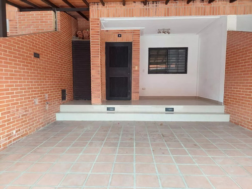 Town House En Naguanagua  Conjunto Residencial Guayabal Garden Plth-290