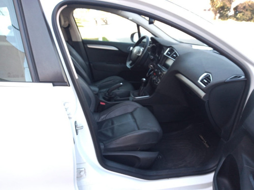 Imagen 14 de 16 de Citroen C4 Lounge 1.6 Thp Caja Manual Cc