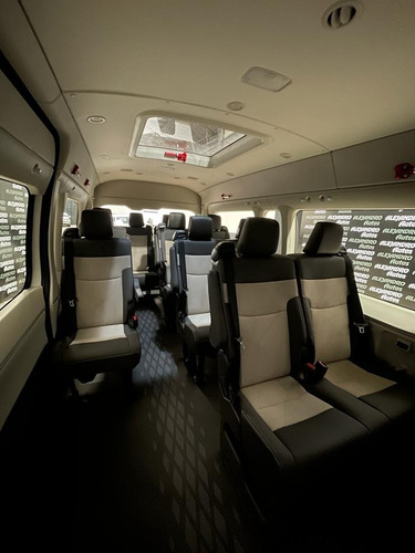 Imagen 13 de 16 de Toyota Hiace Commuter Gl 2022