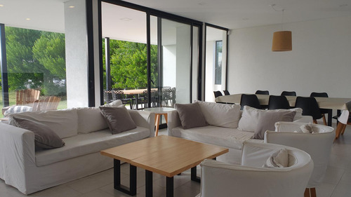 Casa En Venta A La Laguna De Ecuestre - Costa Esmeralda
