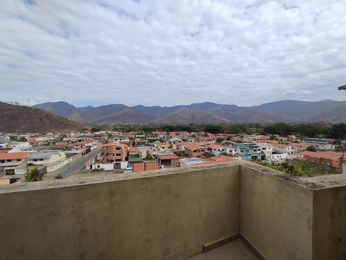 Imagen 13 de 24 de Gabriela Giron Vende Apartamento En Naguangua, Res. Mirabella Ata-908