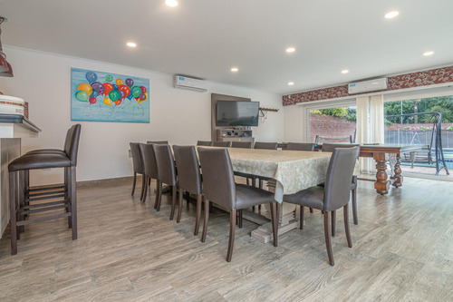 Chalet De Categoría - Barrio Pinos De Anchorena