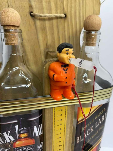 Pingometro Com 2 Litros Boneco Cana Brava Dosador De Pinga.