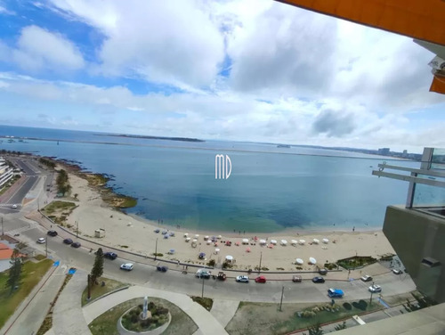 Hermoso Apartamento Con Inmejorable Vista Al Mar Desde Todos Los Ambientes. Ref 6371