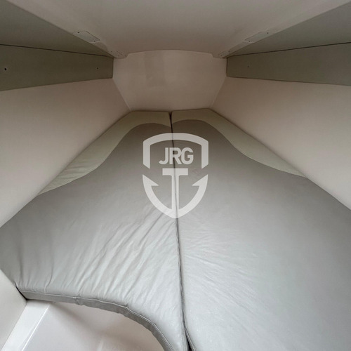 Lancha Maxmarine 43 2012 (com Ar E Gerador Kohler)