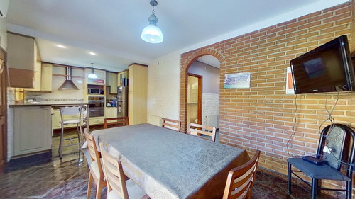 Casa Venta 4 Amb Avellaneda Parque Pileta Quincho