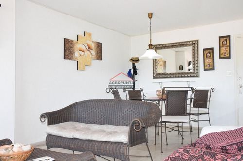 Apartamento En Peninsula 2 Dormitorios- Ref: 4785