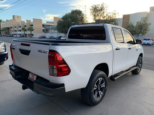 Toyota Hilux 2.8 Tdi Cabina Doble Mt