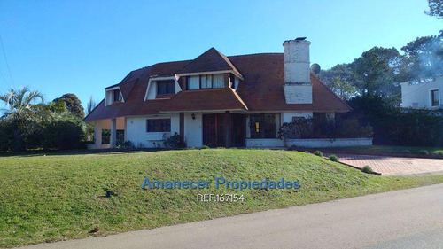Playa Brava, Casa En Venta 3 Dormitorios Piscina Cw167154
