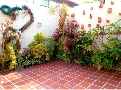 Imagen 19 de 20 de Vendo Casa 219m2 4h+s/3b+s/2p Santa Inés 1319