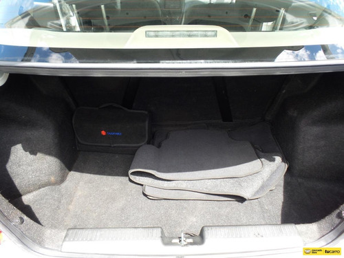 Imagen 13 de 25 de Suzuki Swift Dzire Team