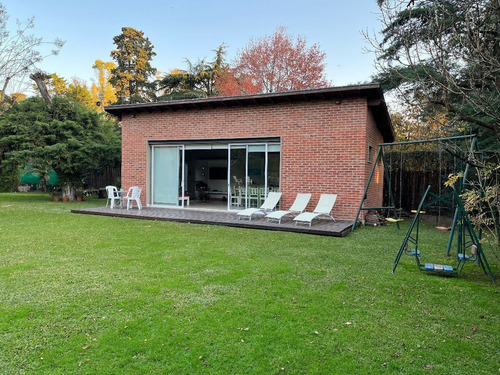 Imagen 13 de 17 de Casa Parque Leloir Ituzaingo Norte Venta Chalet Pileta