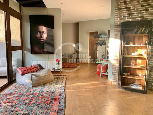 Espectacular Duplex En Vitacura ,magnificas Areas Verdes