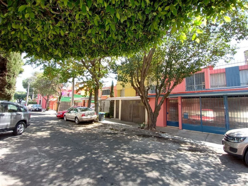 Casa En Venta En Floresta Coyoacan.