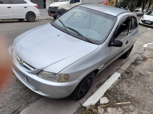 Imagem 2 de 9 de Chevrolet Celta