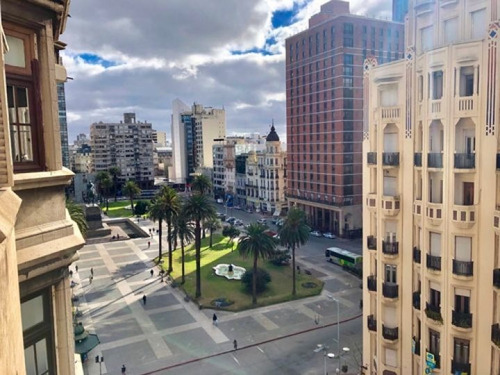 Imagen 5 de 13 de Venta Apartamento 2 Dormitorios. Palacio Salvo, Ciudad Vieja