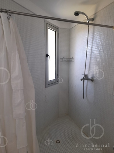 Imagen 21 de 23 de Punta Del Este , Mansa, Apartamento Con Servicios Y Bajos Costos Comunes-- Ref: 54644