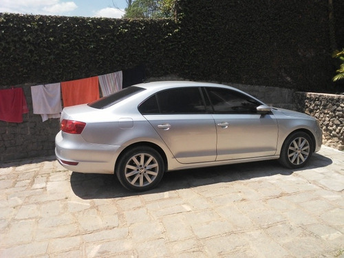 Volkswagen Jetta 2013 2.0 Comfortline Flex 4p Automática