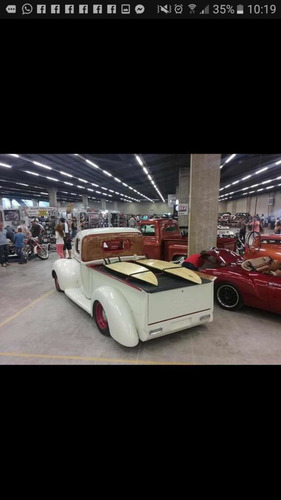 Ford Pickup