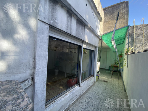 Venta De Casa De 3 Amb Con Local En Lanús Oeste