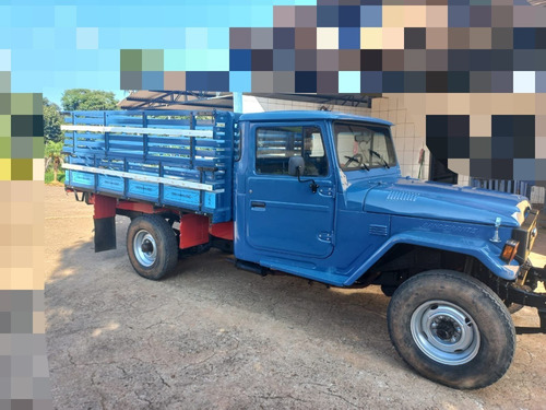 Imagem 12 de 18 de Toyota Bandeirantes 4x4