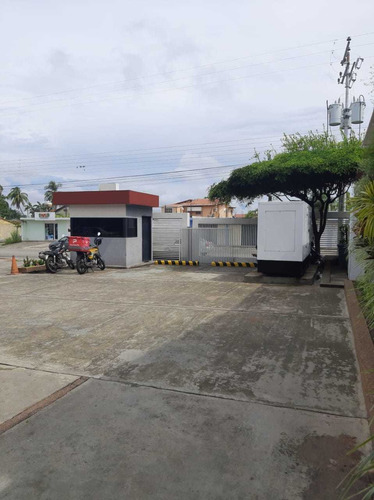 Imagen 5 de 10 de Centro Comercial En Venta Barinas, Av. La Francia