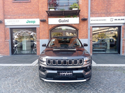 Imagen 3 de 15 de Jeep Compass Limited Plus T270
