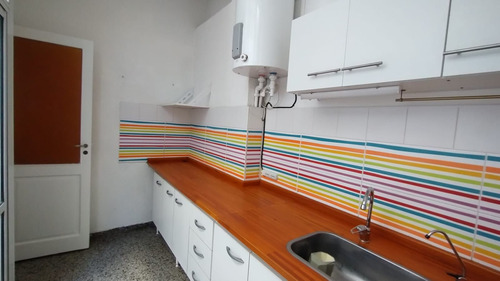 Departamento En Alquiler De 2 Dormitorios En Barrio Parque Gral San Martín