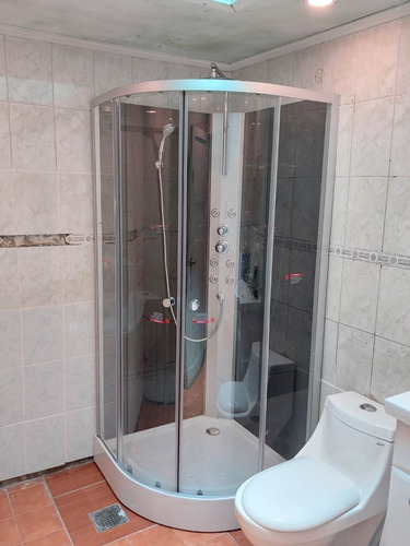 Imagen 10 de 12 de Instalaciones De Cabinas De Duchas Y Mamparas De Duchas.