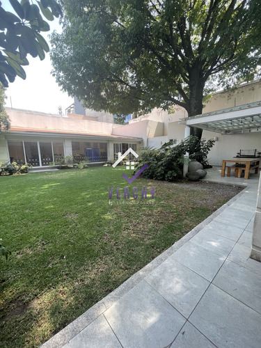 San Ángel, Preciosa Casa En Renta Con Uso De Suelo Para Oficinas