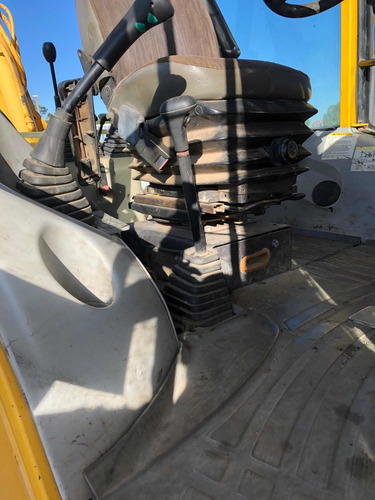 Komatsu Wb 140-2